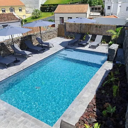 Casa de Férias Centrally Located 2 Bedrooms House With Shared Heated Pool Agua de Alto